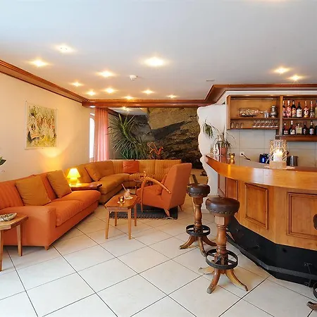 Tschugge فندق زيرمات