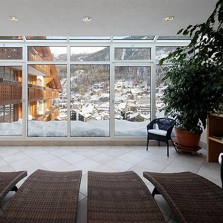 Tschugge فندق زيرمات