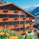 Tschugge Hotel 4*