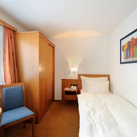 Tschugge Hotel 4*