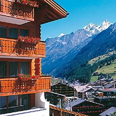 Hotel Tschugge 4*