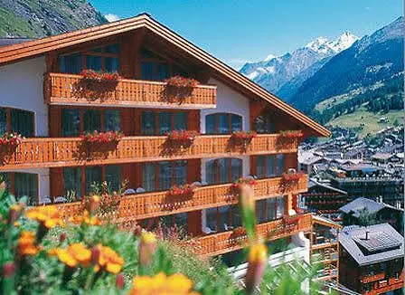 Tschugge Hotel 4*